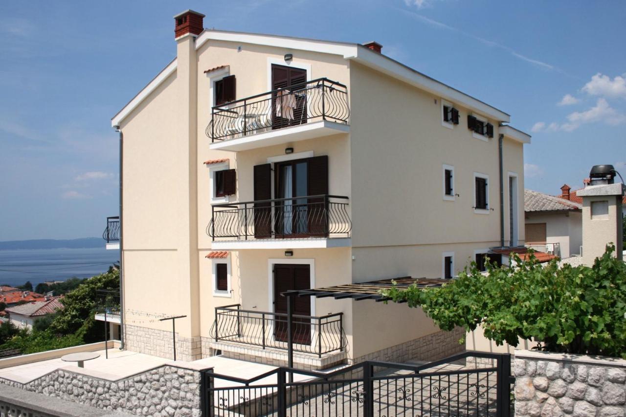 Apartments With A Parking Space Novi Vinodolski - 5593 外观 照片