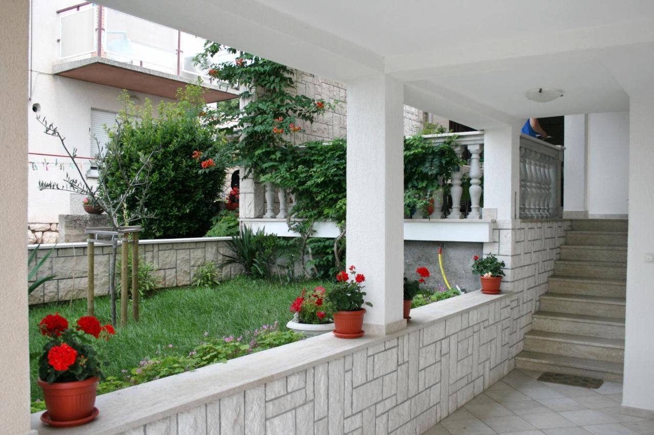 Apartments With A Parking Space Novi Vinodolski - 5593 外观 照片